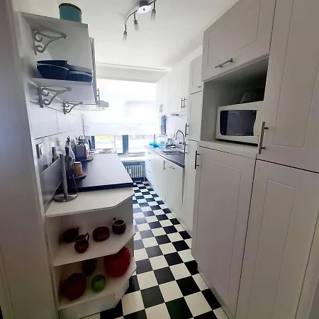 شقة Spacious 2 Bedroom App In The Center With Terrace *