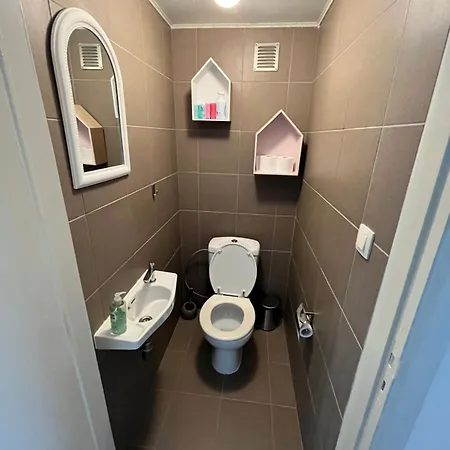 Spacious 2 Bedroom App In The Center With Balcony Ghent