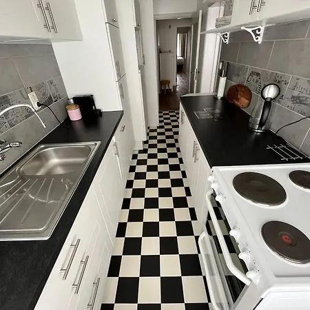 Spacious 2 Bedroom App In The Center With Balcony * Ghent
