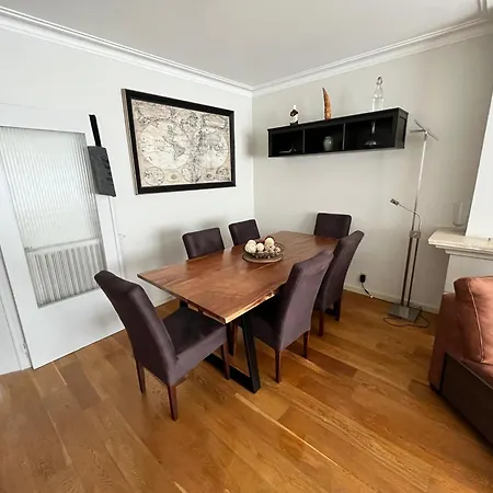 Spacious 2 Bedroom App In The Center With Balcony Apartment Ghent