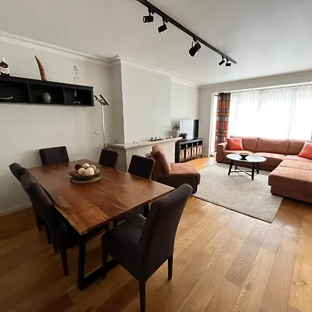 Spacious 2 Bedroom App In The Center With Balcony Ghent