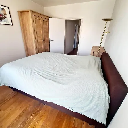 Spacious 2 Bedroom App In The Center With Terrace